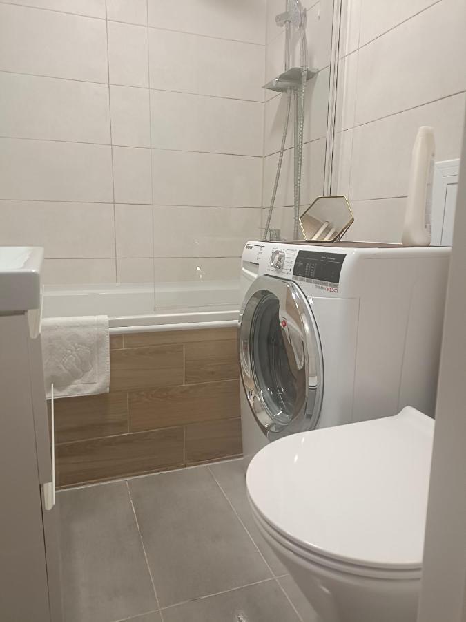 Przytulny Apartament Blisko Morza กดัญสก์ ภายนอก รูปภาพ